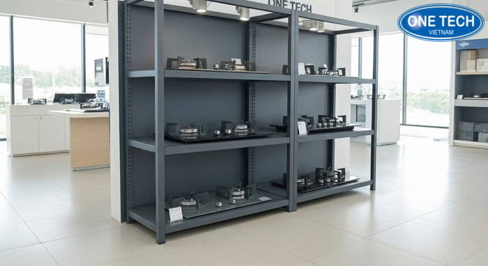 Kệ trưng bày bếp gas cho showroom tại Đà Nẵng Không gian showroom sử dụng kệ trưng bày bếp gas gọn đẹp, dễ xem