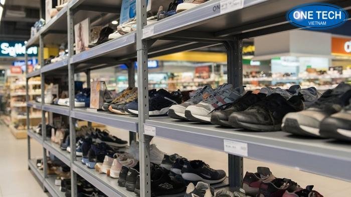 Nhà máy sản xuất giá kệ OneTech quy mô lớn