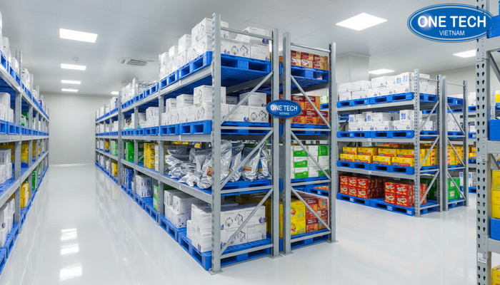 Kệ pallet nhựa phù hợp môi trường cần chống ẩm